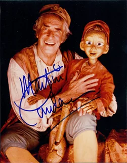 Martin Landau autograph