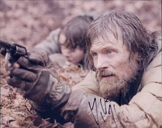 Viggo Mortensen autograph