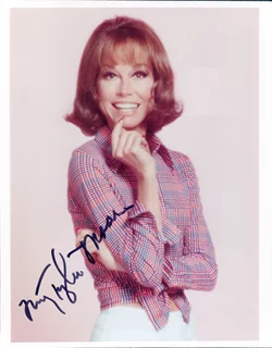 Mary Tyler Moore autograph