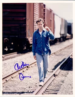 Aidan Quinn autograph