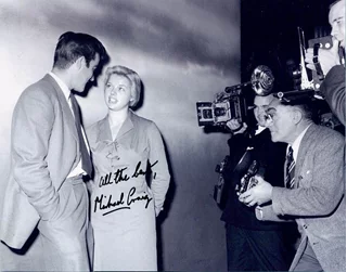 Michael Craig autograph