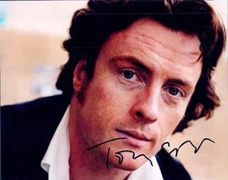 Toby Stephens autograph