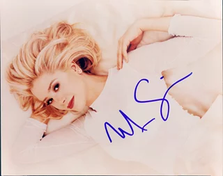 Mira Sorvino autograph