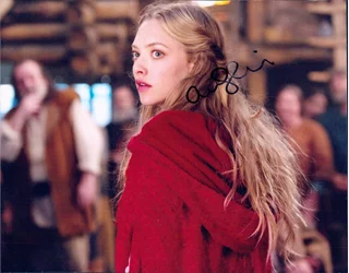 Amanda Seyfried autograph