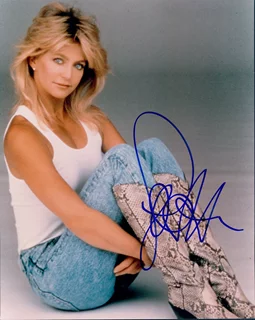 Goldie Hawn autograph