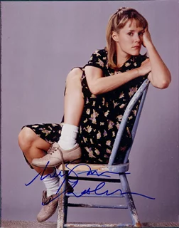 Mary Stuart Masterson autograph