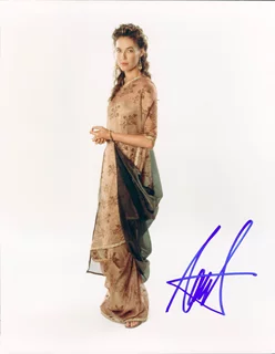 Connie Nielsen autograph