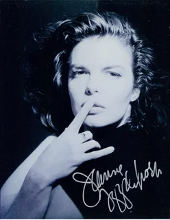 Jeanne Tripplehorn autograph