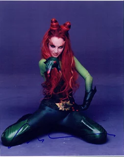 Uma Thurman autograph