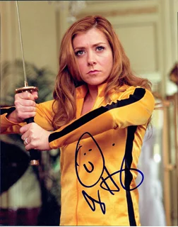Alyson Hannigan autograph