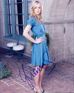 Yvonne Strahovski autograph