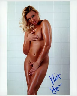 Kait Lynn autograph