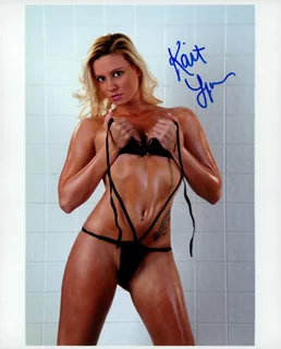 Kait Lynn autograph