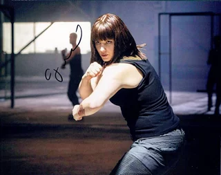 Amy Newbold autograph