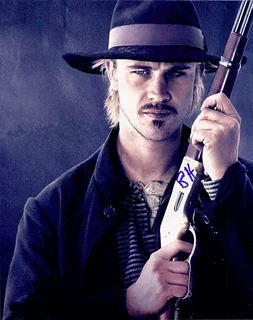 Boyd Holbrook autograph