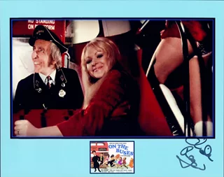 Linda Regan autograph