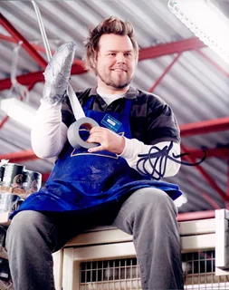 Tyler Labine autograph