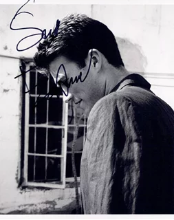 Scott Eastwood autograph