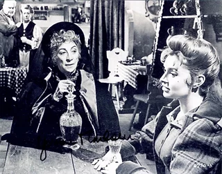 Yvonne Monlaur autograph