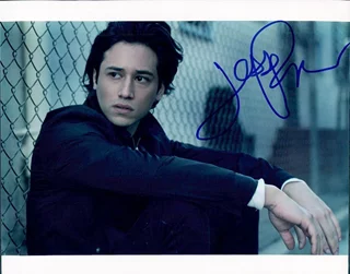 Jesse Rath autograph