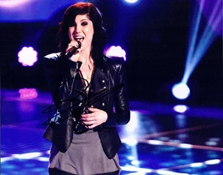 Briana Cuoco autograph