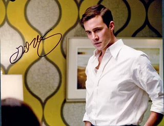 Gil McKinney autograph