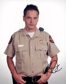 Kevin Downes autograph