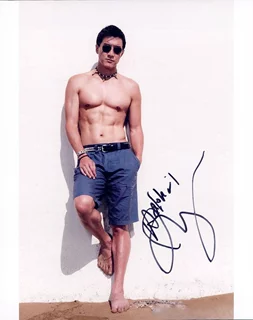 Brian Yang autograph