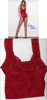 Victoria Winters autograph