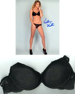 Victoria Winters autograph