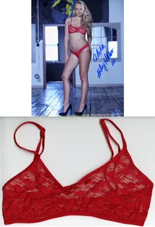 Ashley Hobbs autograph