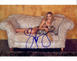 Julie Benz autograph