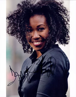 Tanya Wright autograph