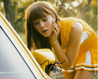 Mary Elizabeth Winstead autograph