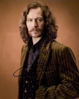 Gary Oldman autograph