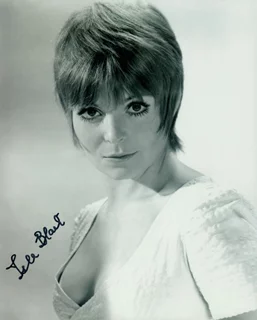 Isla Blair autograph