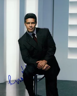 Esai Morales autograph