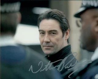 Nathaniel Parker autograph