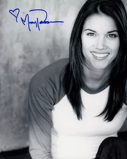 Missy Peregrym autograph