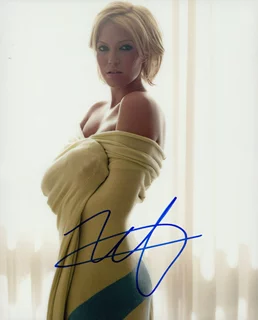 Mandy Moore autograph