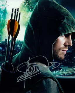 Stephen Amell autograph