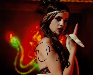 Eiza Gonzalez autograph
