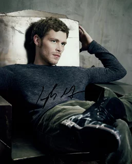Joseph  Morgan autograph