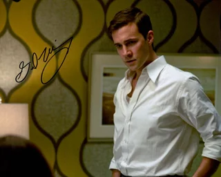 Gil McKinney autograph