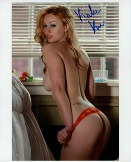 Karoline Keri autograph