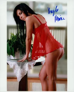 Kayla Marie autograph