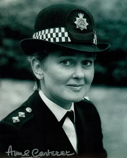 Anna Carteret autograph