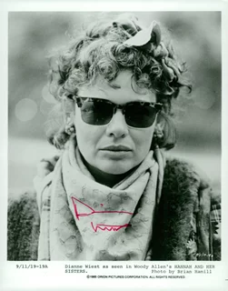 Dianne Wiest autograph
