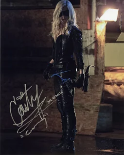 Caity Lotz autograph