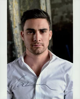 Tommy Savas autograph